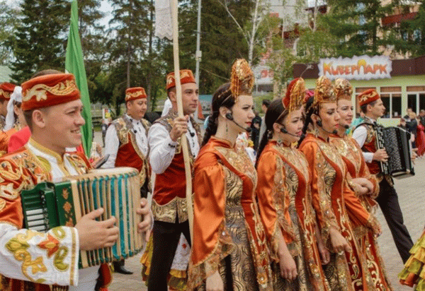 Баскири в национальном костюме